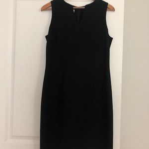 Elegant little black dress!